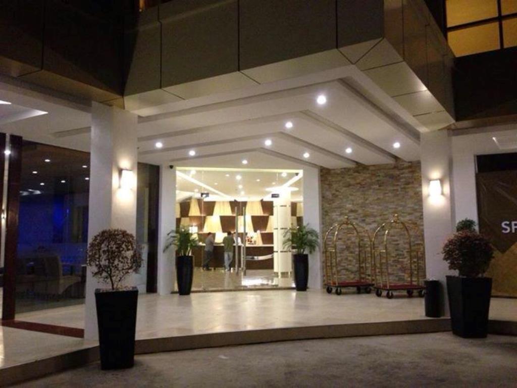 Fb Hotel And Convention Center Koronadal Esterno foto
